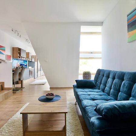Premium Apartment By Hi5 - Penthouse Studio + Rooftop ブダペスト エクステリア 写真